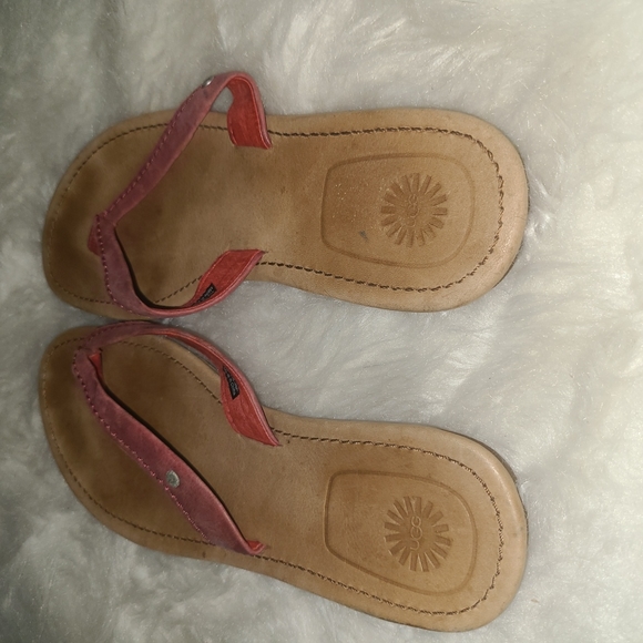UGG Size 10 W red Leather Thong Sandals - Picture 4 of 6